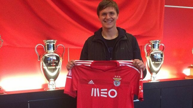 ФК Крылья Советов, Бенфика