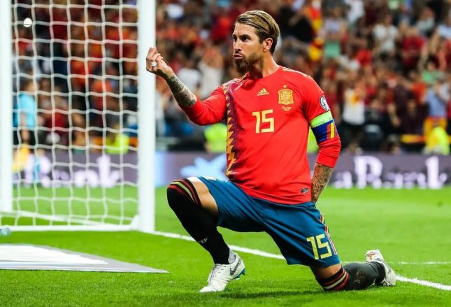 У сборной Испании на матч с Норвегией – 11 футболистов из 11 разных команд