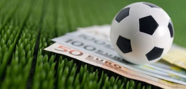 Футболист из ПФЛ тратил миллионы рублей на ставки