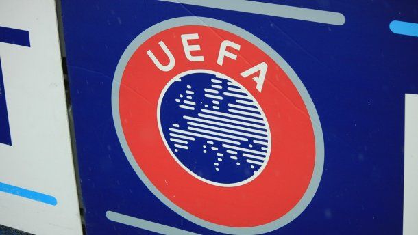 УЕФА, ФИФА