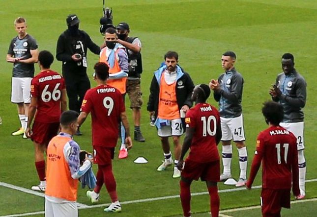 Один игрок «Манчестер Сити» не хлопал игрокам «Ливерпуля» в чемпионском коридоре