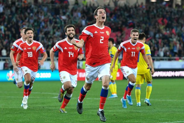 Сборная Венгрии, Максим Калиниченко