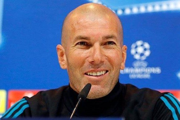 Зидан зазывает в «Реал» защитника мюнхенской «Баварии»