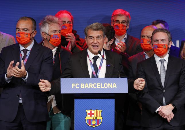 Новоиспеченный президент «Барселоны» провел встречу с Куманом и футболистами