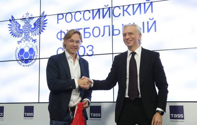 Александр Дюков, Валерий Карпин