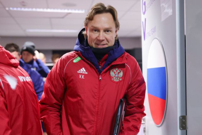 Валерий Карпин