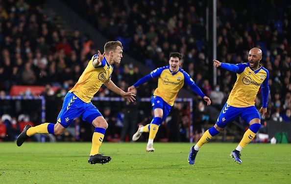 Вулверхэмптон, Кристал Пэлас