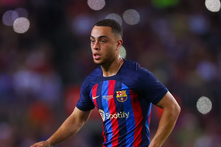 Барселона, Милан