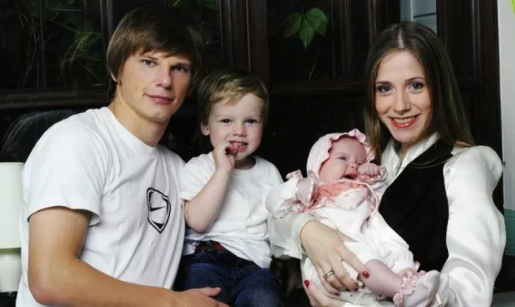 Экс-гражданская супруга Аршавина ответила на слова бывшего игрока об их  младшем сыне | Футбол 24