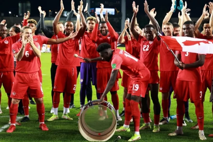 Сборная Канады