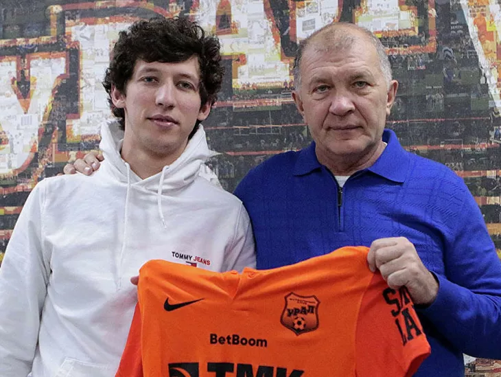 ФК Урал, ФК Спартак Москва