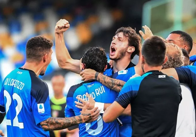 Ньюкасл, Реал Мадрид