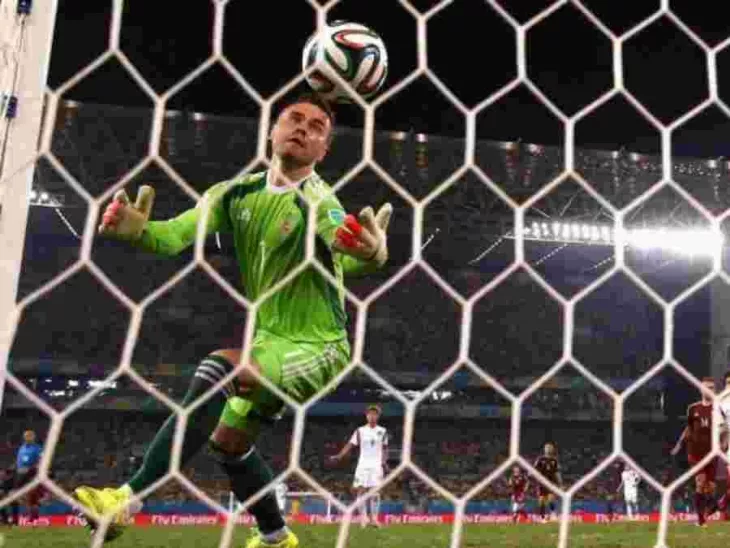 Игорь Акинфеев