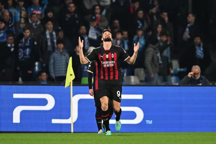 Наполи, Милан