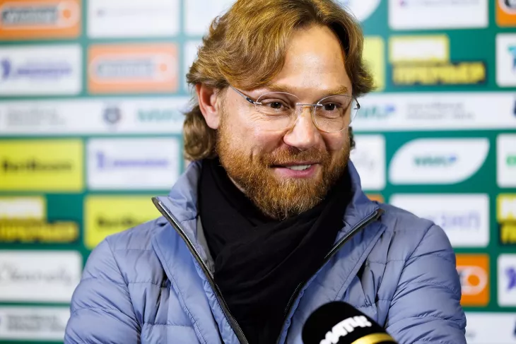 Валерий Карпин