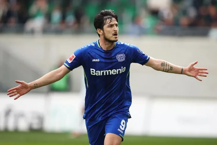 Байер, Сердар Азмун