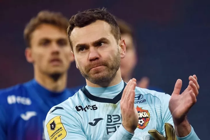 Игорь Акинфеев, Никита Кривцов