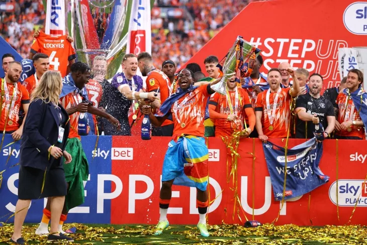 Лутон, Английская Премьер-Лига (АПЛ)