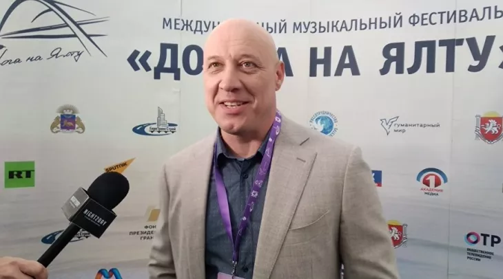 Василий Уткин