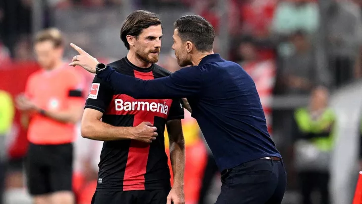 Байер, Тоттенхэм