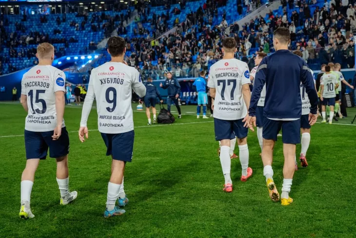 ФК Крылья Советов, ФК Зенит