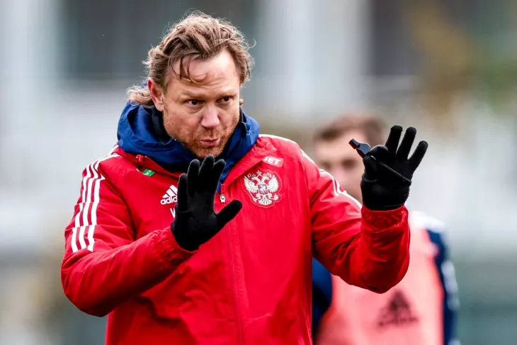 Валерий Карпин