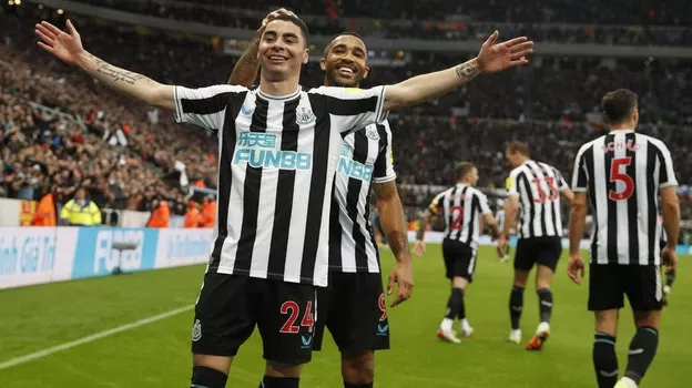 Ньюкасл, Манчестер Юнайтед