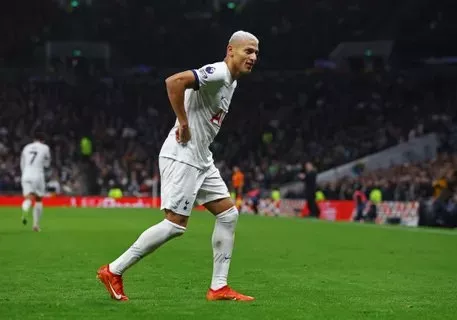 Тоттенхэм, Ньюкасл