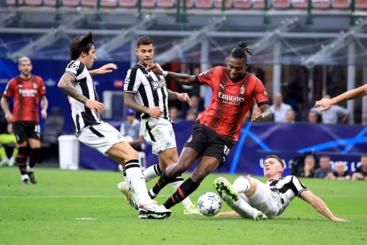 Милан, Ньюкасл