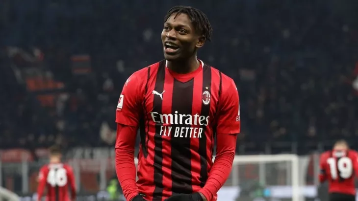 Милан, Рафаэл Леау