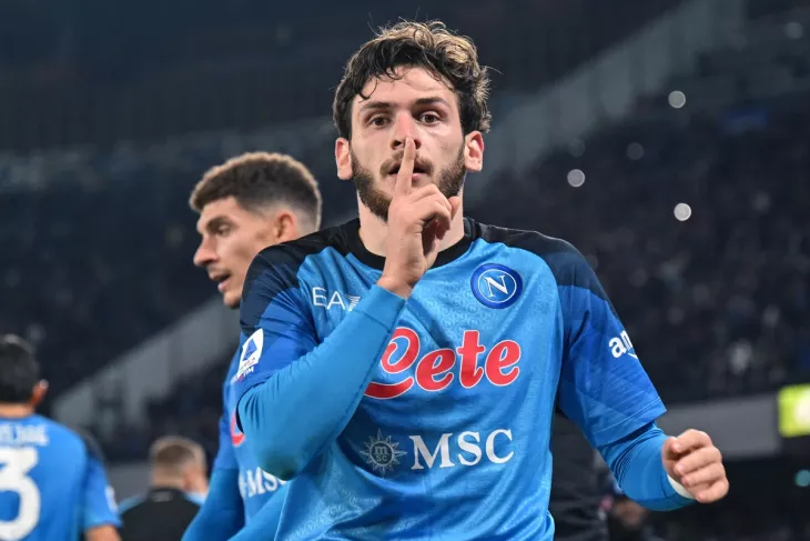 Барселона, Наполи