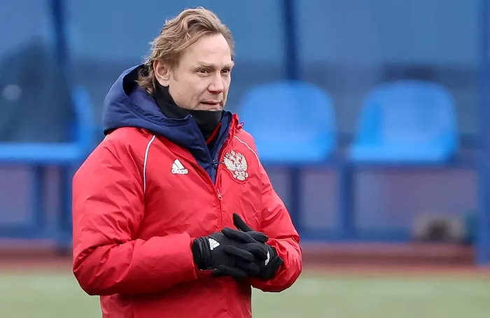 Валерий Карпин