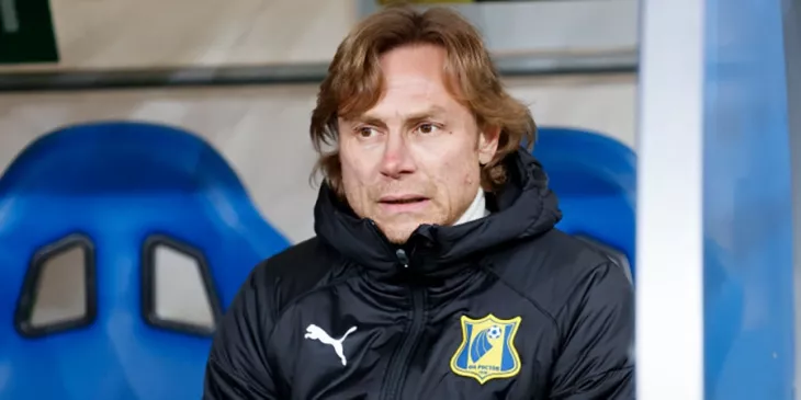 Валерий Карпин