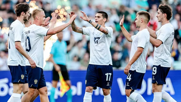 Валерий Карпин