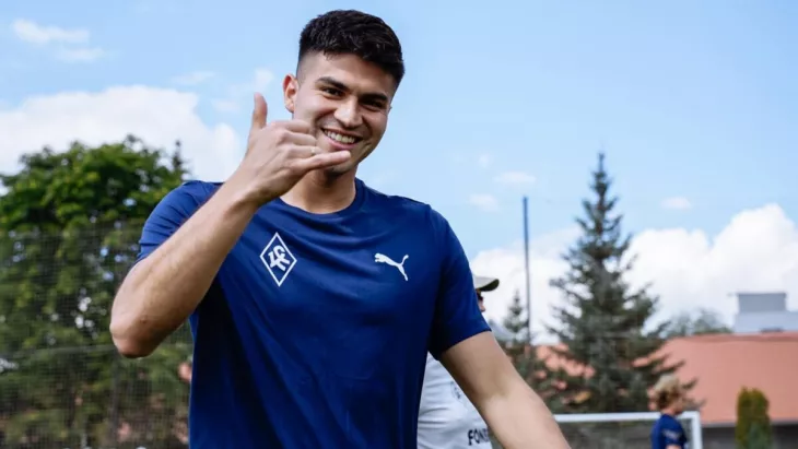 ФК Крылья Советов, ФК Зенит