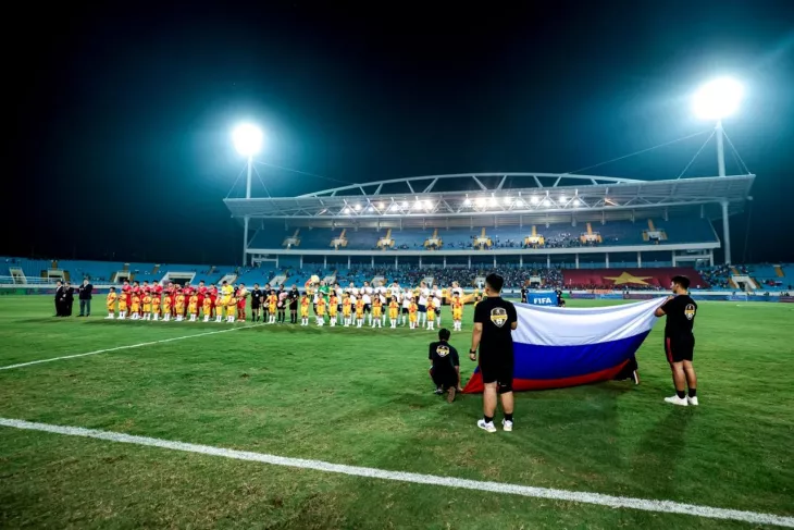 Валерий Карпин