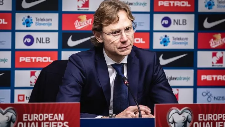 Валерий Карпин