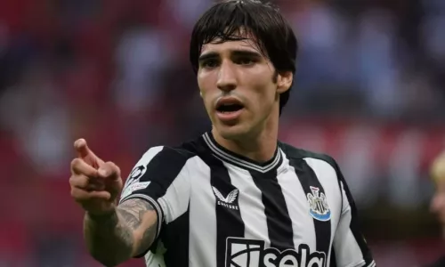 Ньюкасл, Ювентус