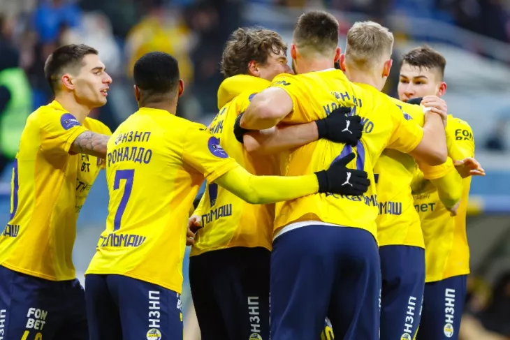 ФК Ростов, ФК Локомотив Москва