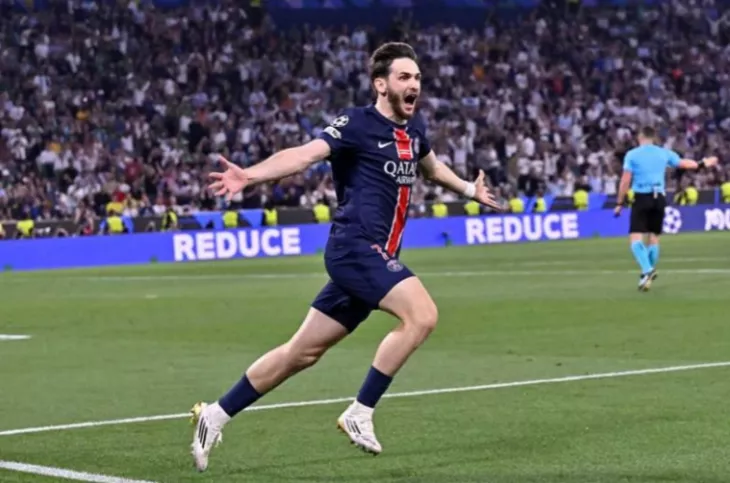 ФК Локомотив Москва, ПСЖ