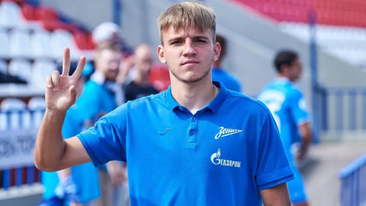 ФК Зенит, ФК Крылья Советов