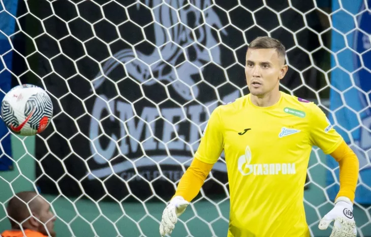 ФК Зенит, Евгений Латышонок