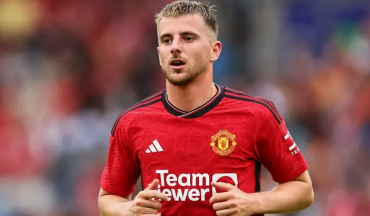 Манчестер Юнайтед, Астон Вилла