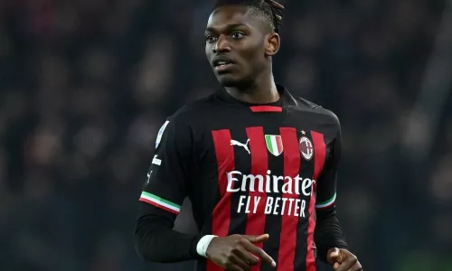 Милан, Рафаэл Леау