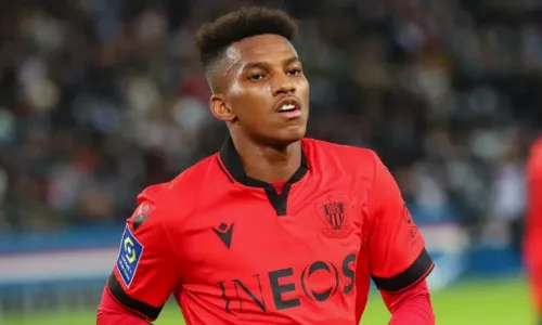 Ницца, Манчестер Юнайтед