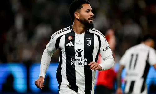 Ювентус, Дуглас Луис