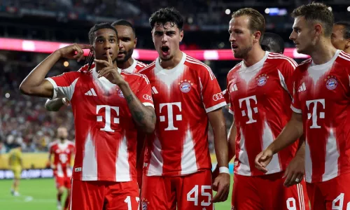 Бавария, Бока Хуниорс