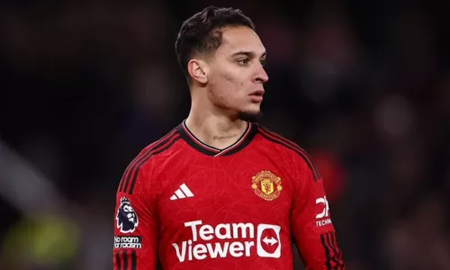 Комо, Манчестер Юнайтед