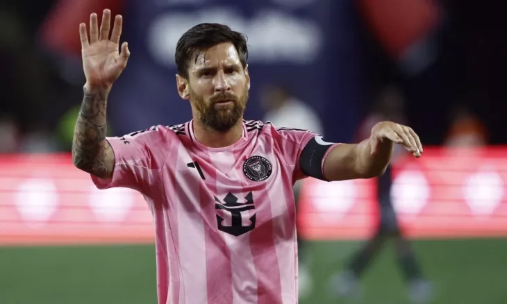 Лионель Месси, Роберт Левандовски