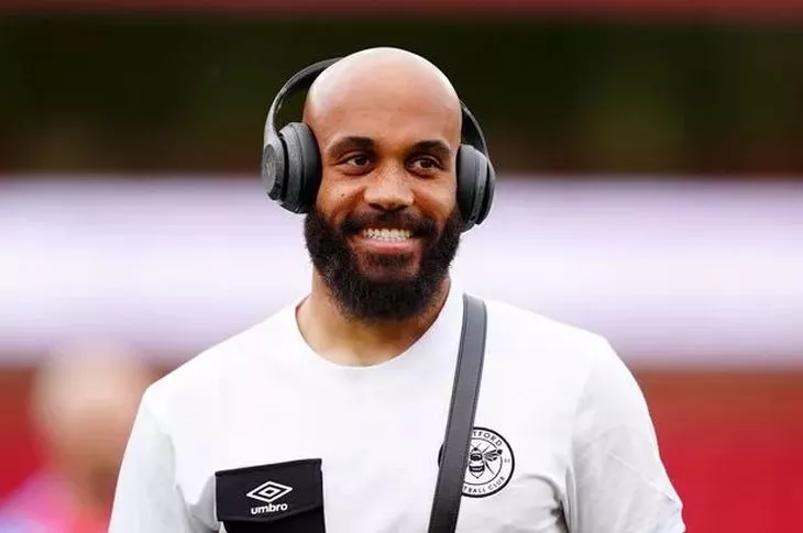 Манчестер Юнайтед, Брентфорд